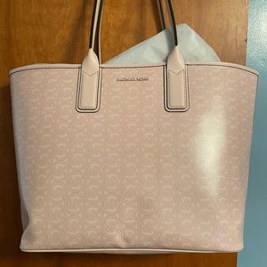 NWT Michael Kors Powder Pink Large Jodie Tote